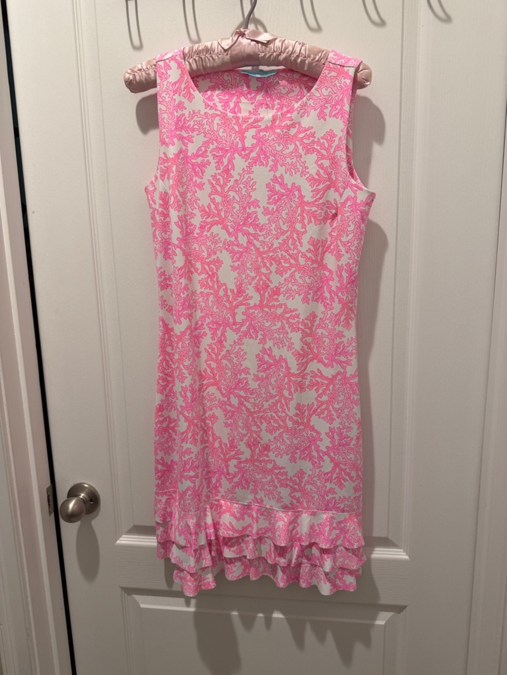 Anthony’s size small Sleeveless Pink Coral-Print Ruffle-Hem Casual Dress